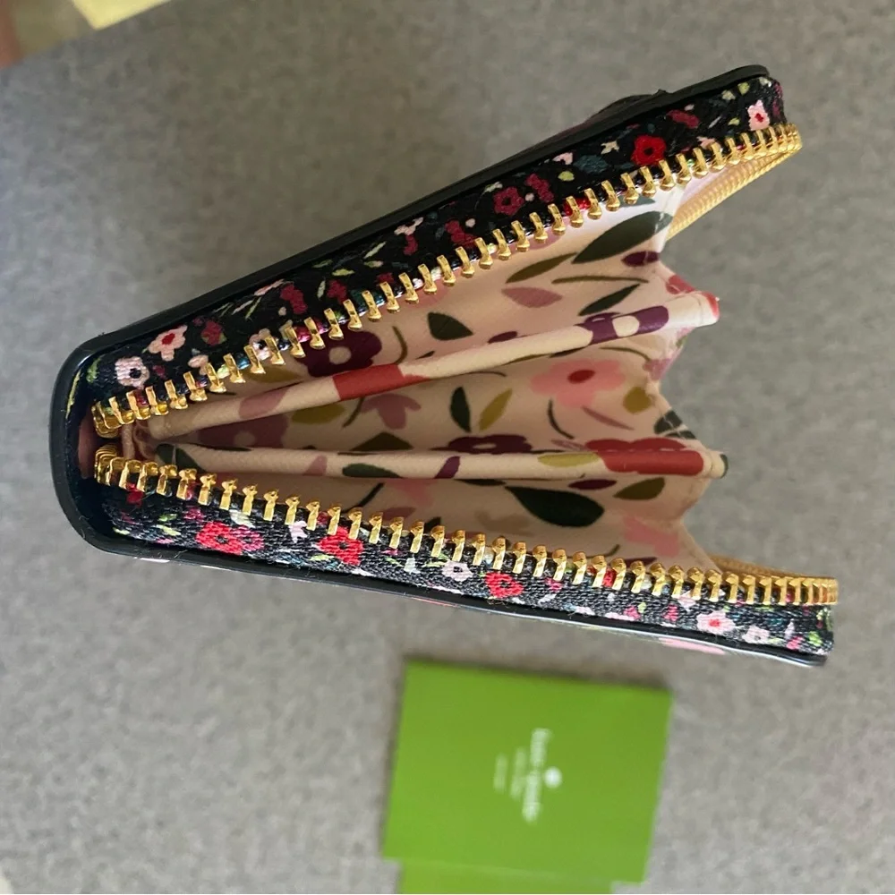 New !! KATE SPADE boho floral wallet ♠️